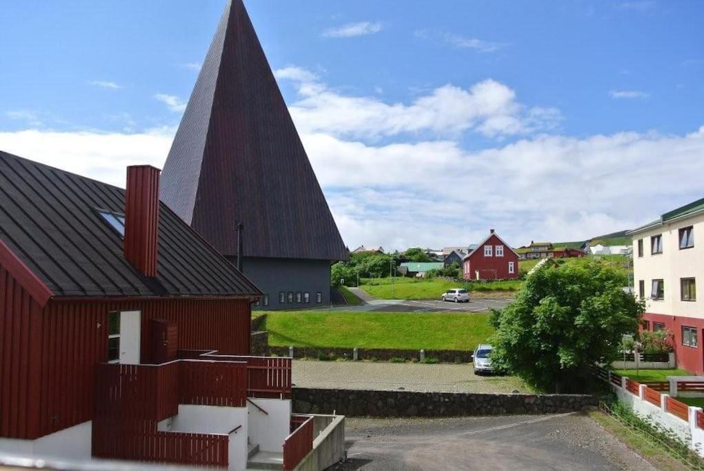 Torshavn - Central - City & Ocean Views - 3Br Eksteriør billede